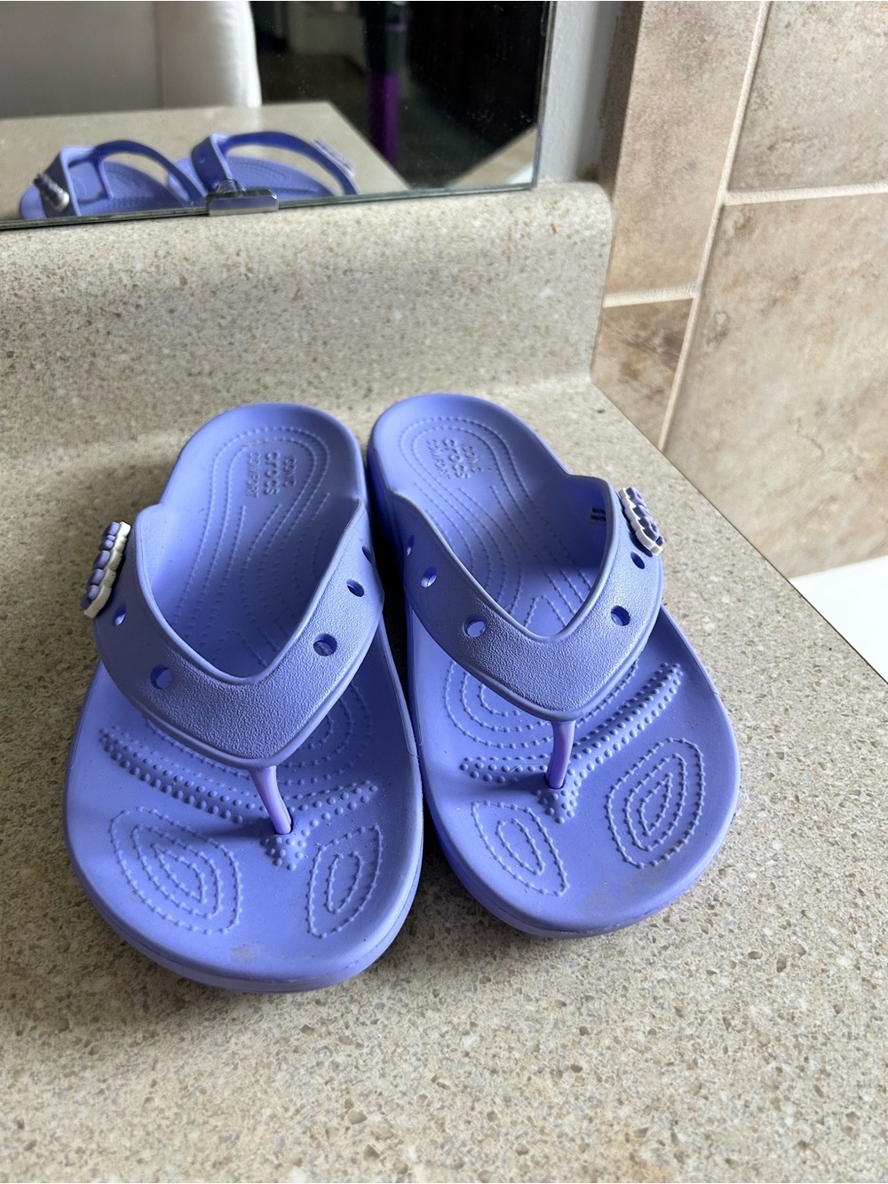 CROCS Women’s Purple Lavender Flip Sandals - Picture 3 of 5